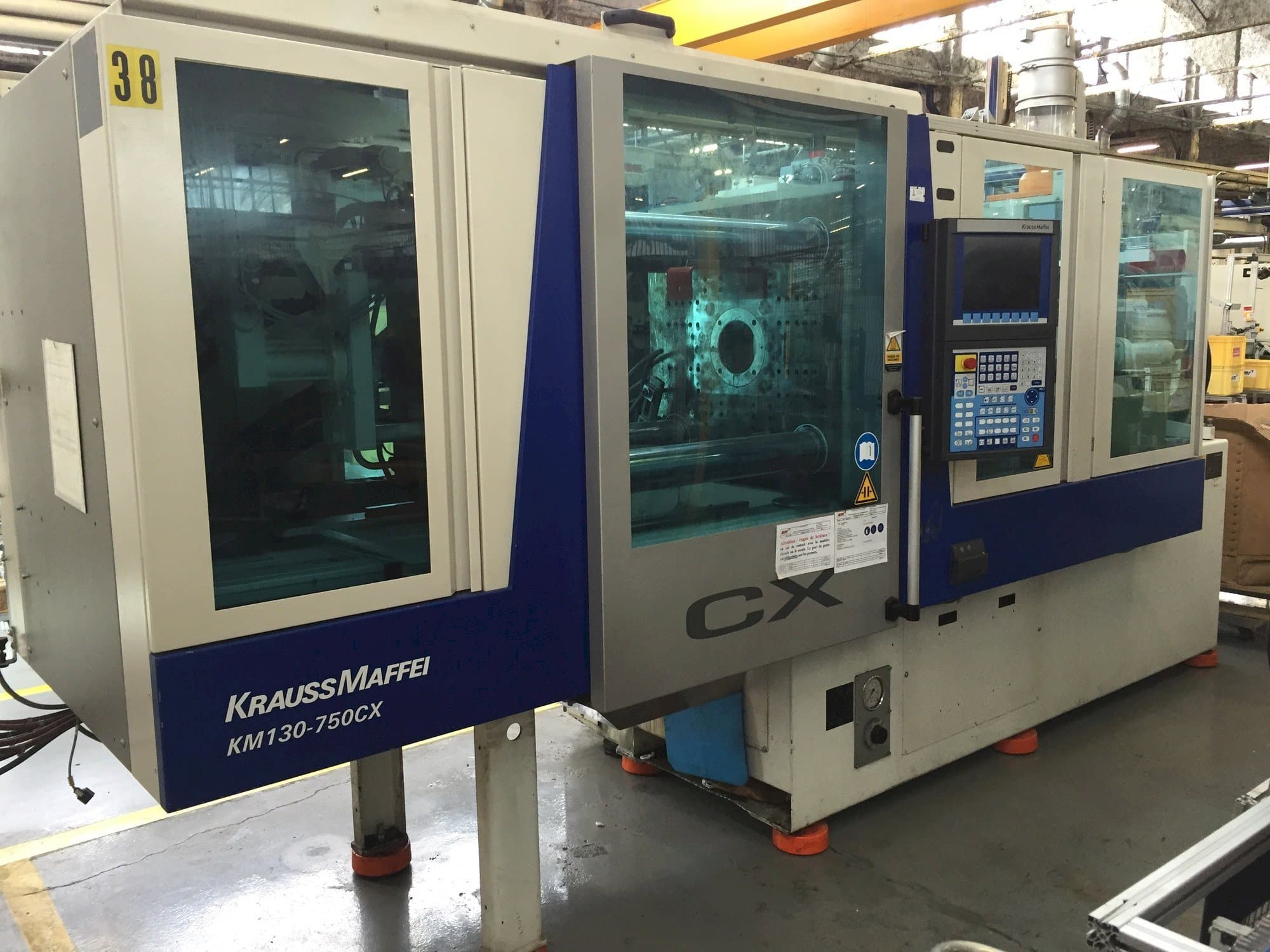 Vooraanzicht  van Krauss Maffei 130-750 CX  machine