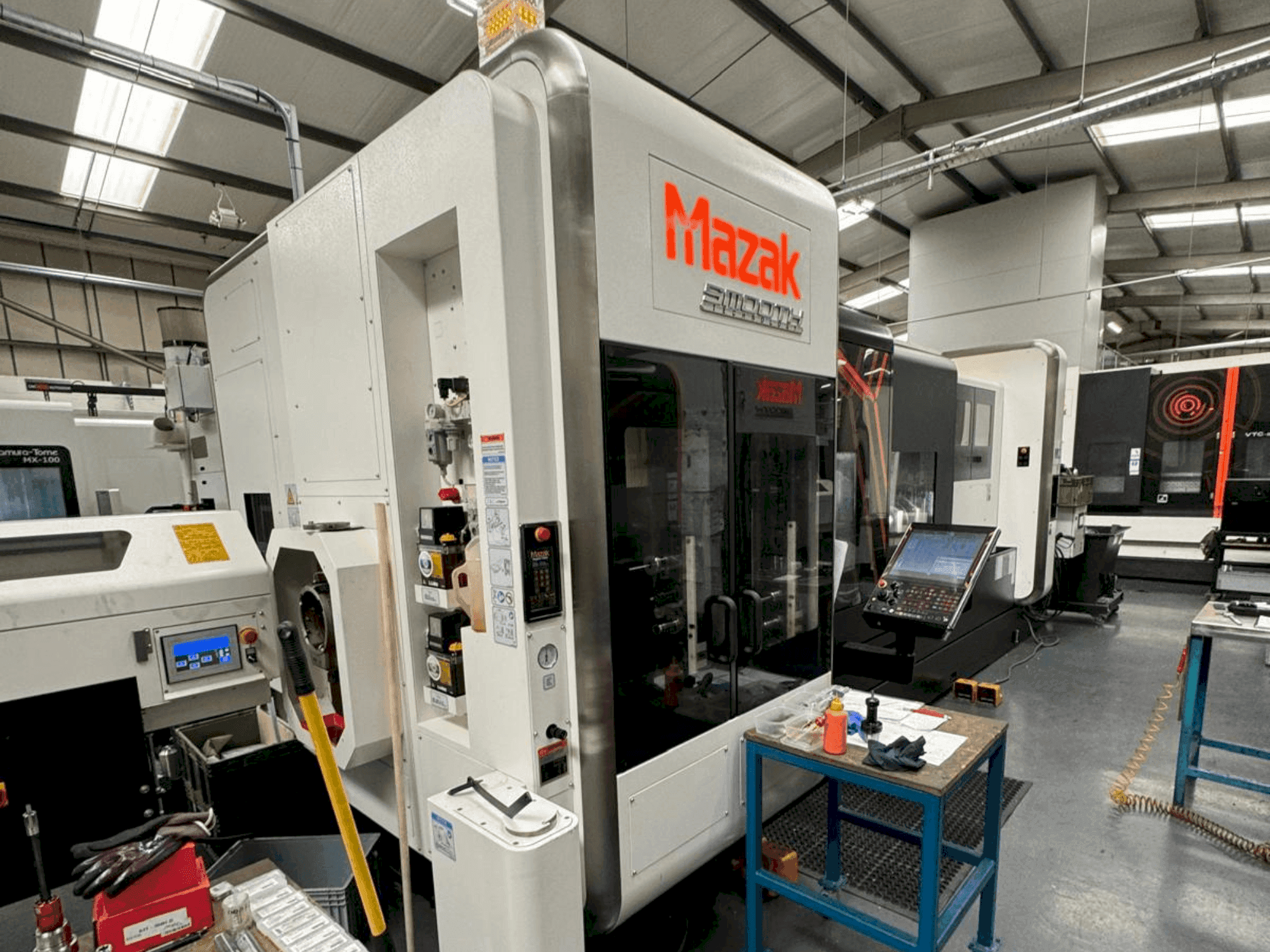 Vooraanzicht  van Mazak Integrex i-400S- 2500U  machine
