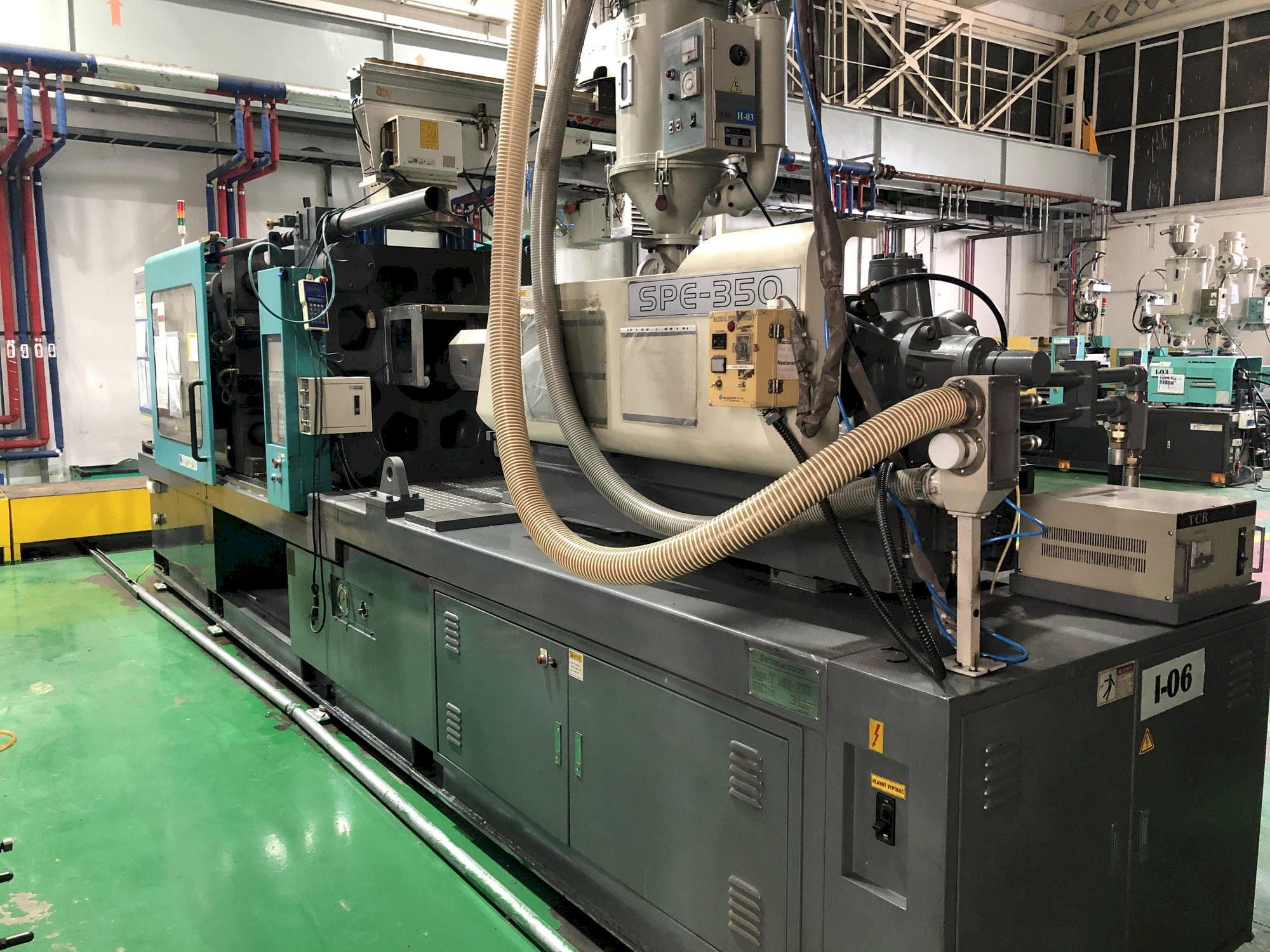 Vooraanzicht  van Hyundai SPE-350  machine