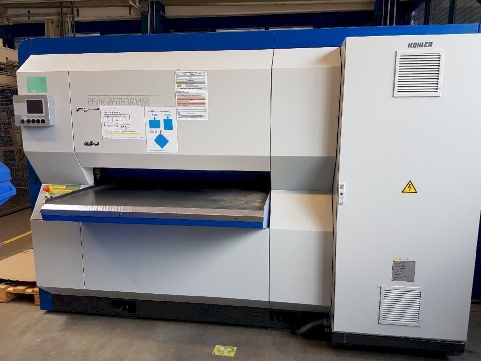 Vooraanzicht  van KOHLER PEAK PERFORMER PG 40.1250/21  machine