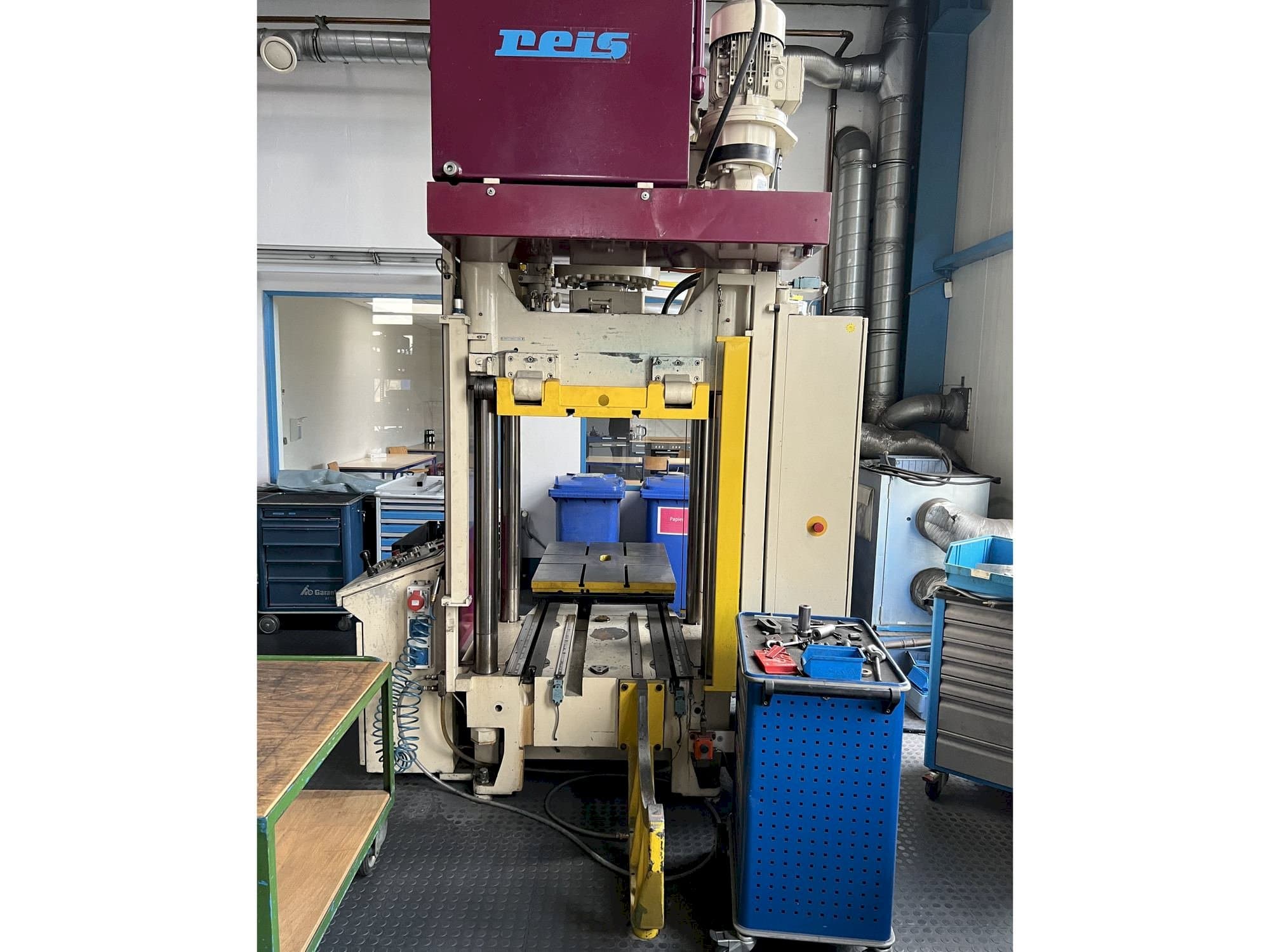 Vooraanzicht  van Reis Tus 80-100  machine