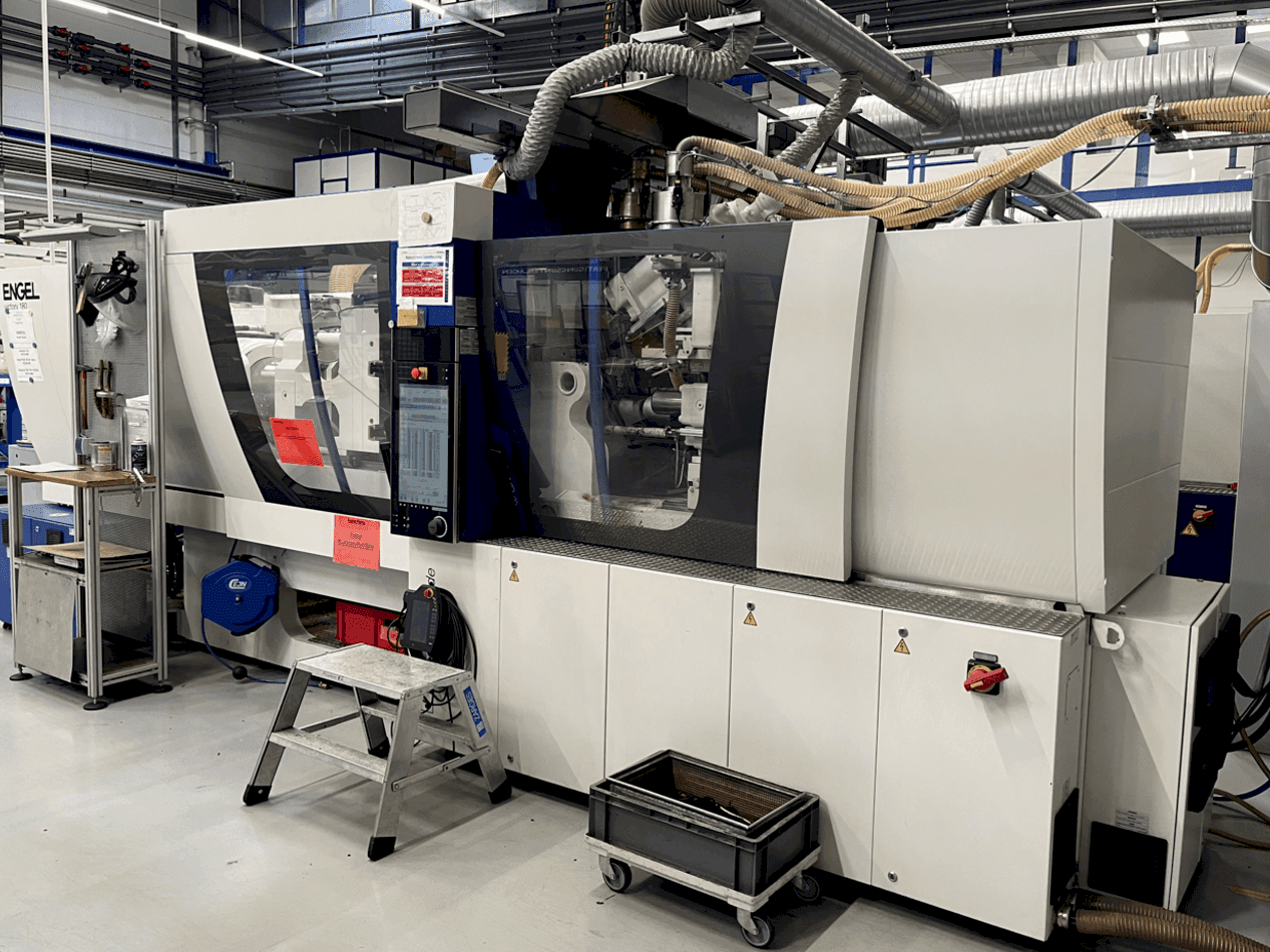 Vooraanzicht  van Engel Victory 200H 60W 180  machine