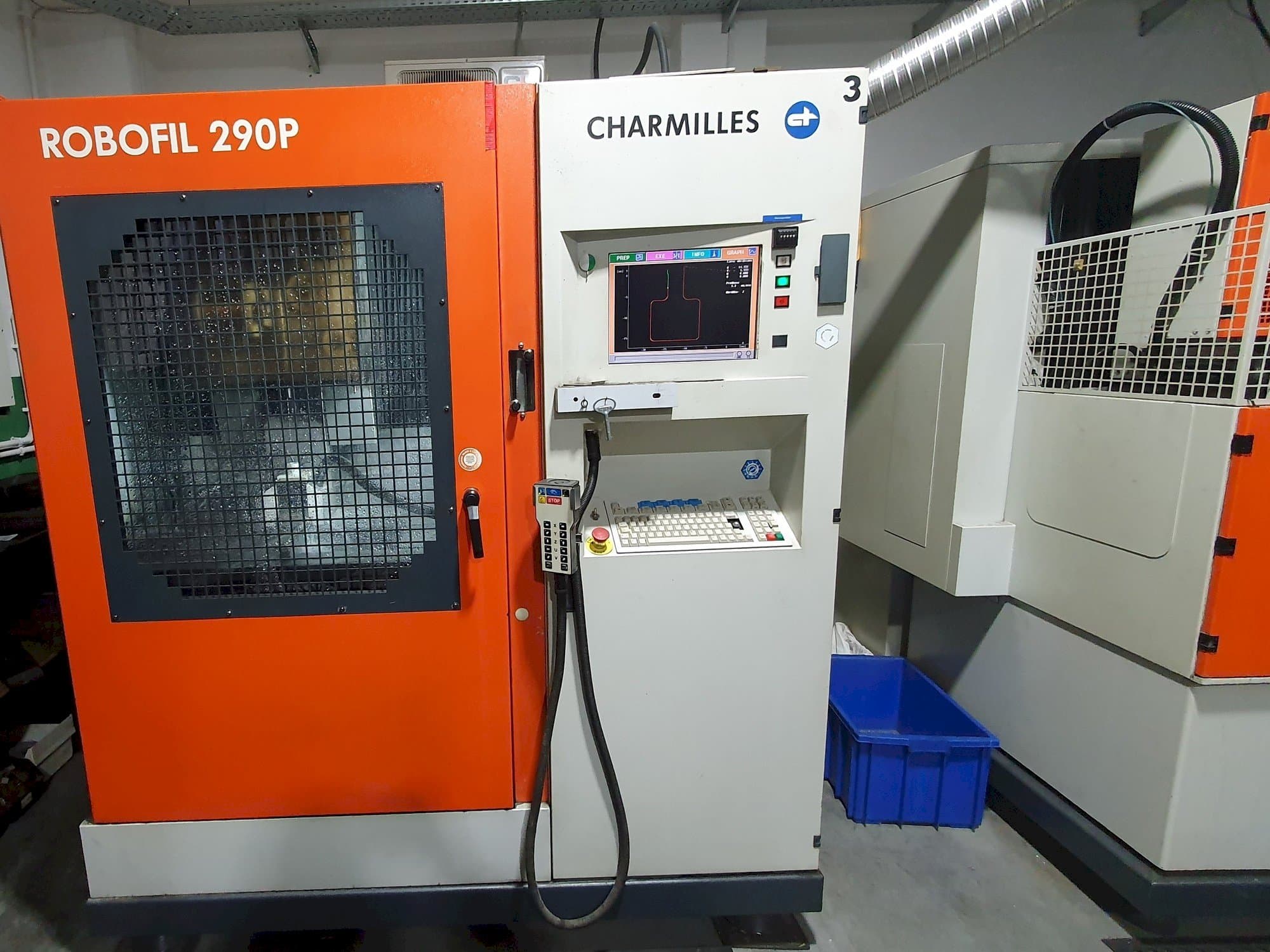 Vooraanzicht  van CHARMILLES Robofil 290P  machine