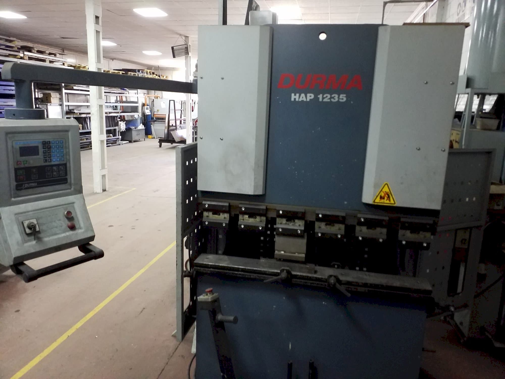 Vooraanzicht  van Durma HAP-1235  machine