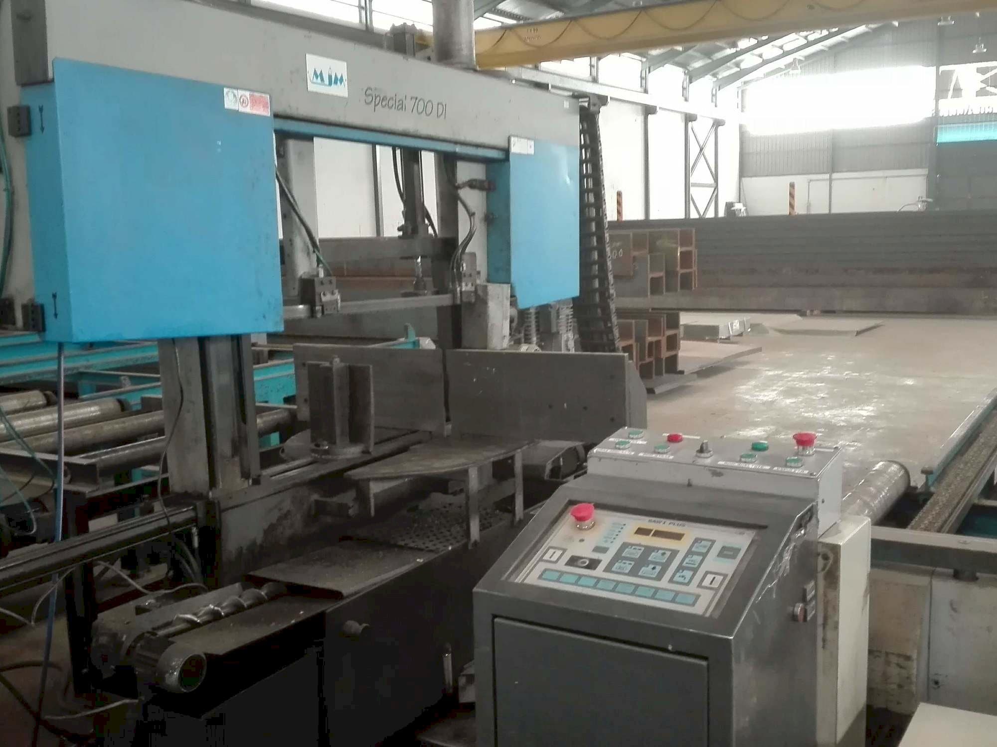 Vooraanzicht  van Macc Special 700 DI  machine