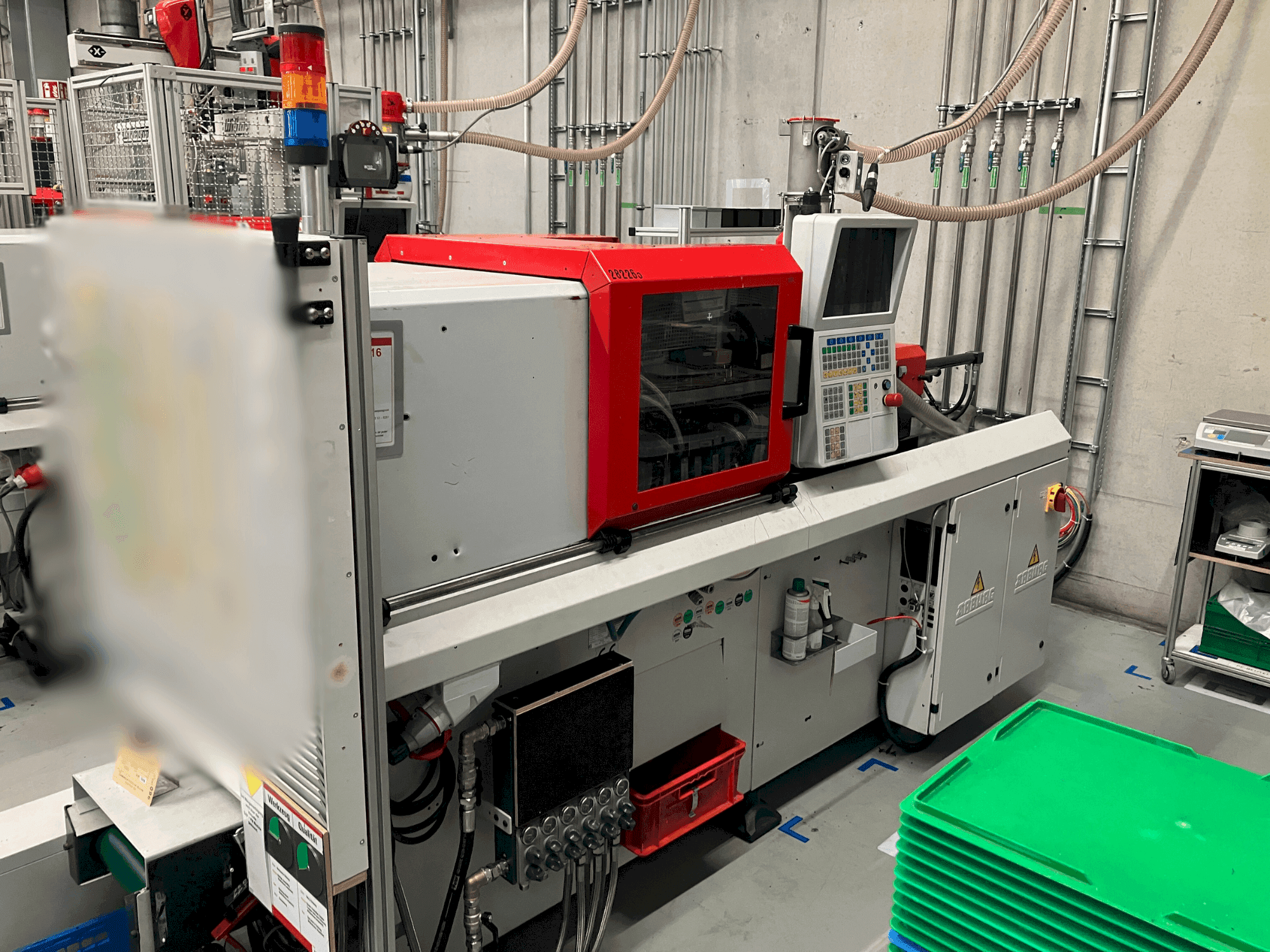 Vooraanzicht  van Arburg Allrounder 270 S 250-60  machine