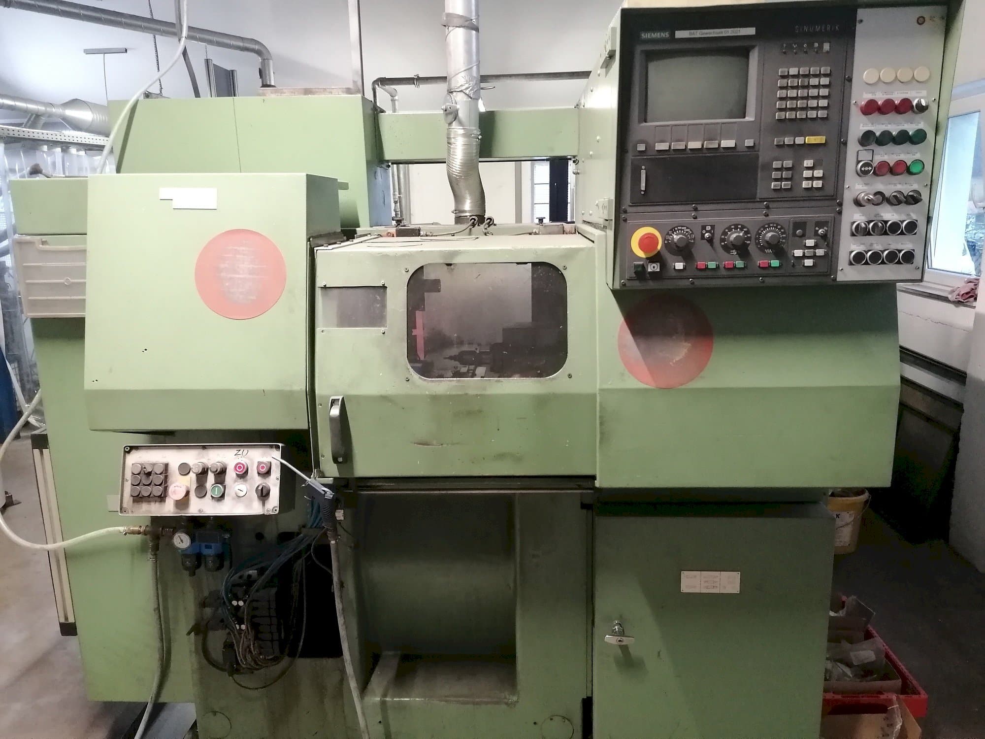 Vooraanzicht  van Scherer - Feinbau Snc 100 (1999)  machine