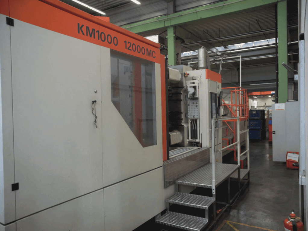 Vooraanzicht  van Krauss Maffei 1000-12000 MC  machine