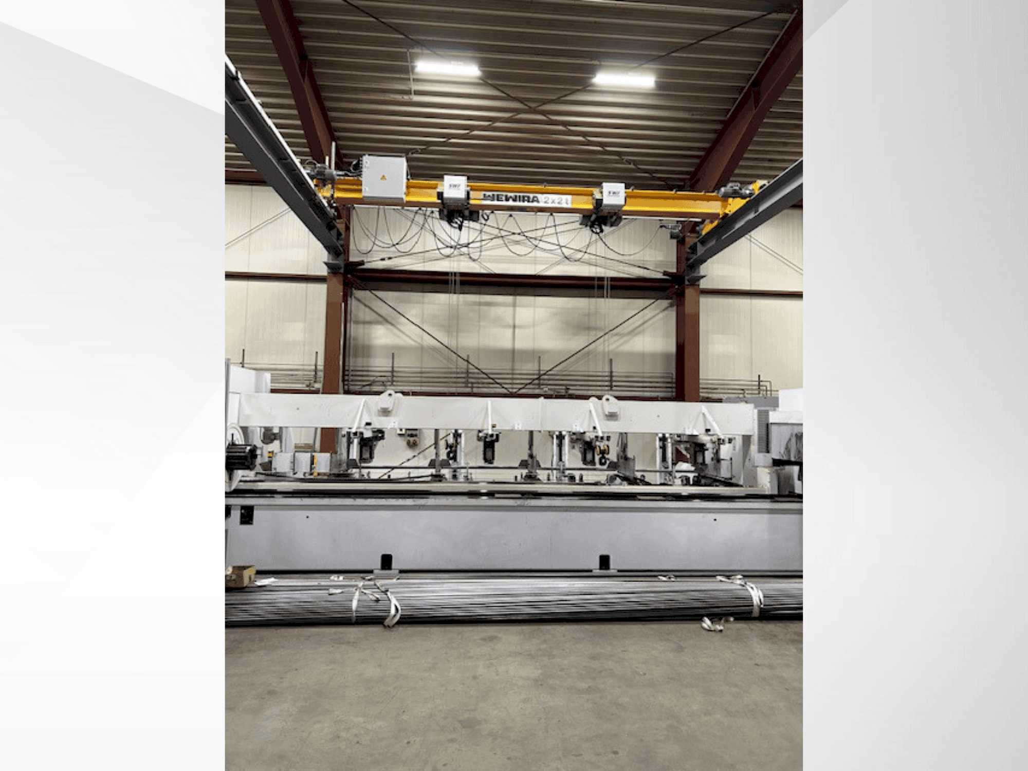 Vooraanzicht  van TRUMPF Tru Laser Tube 3000 Fiber  machine