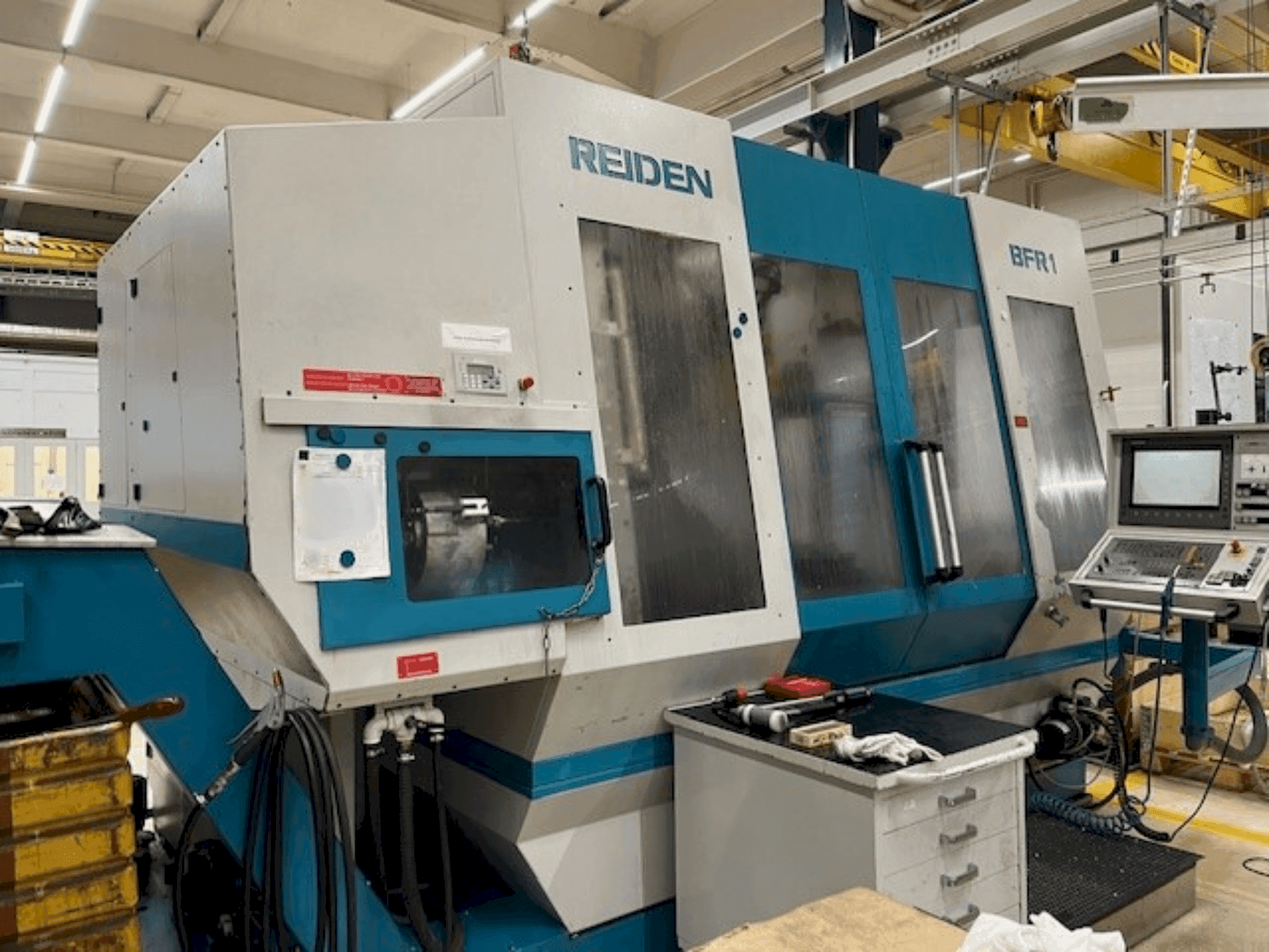 Vooraanzicht  van Reiden BRF-1  machine