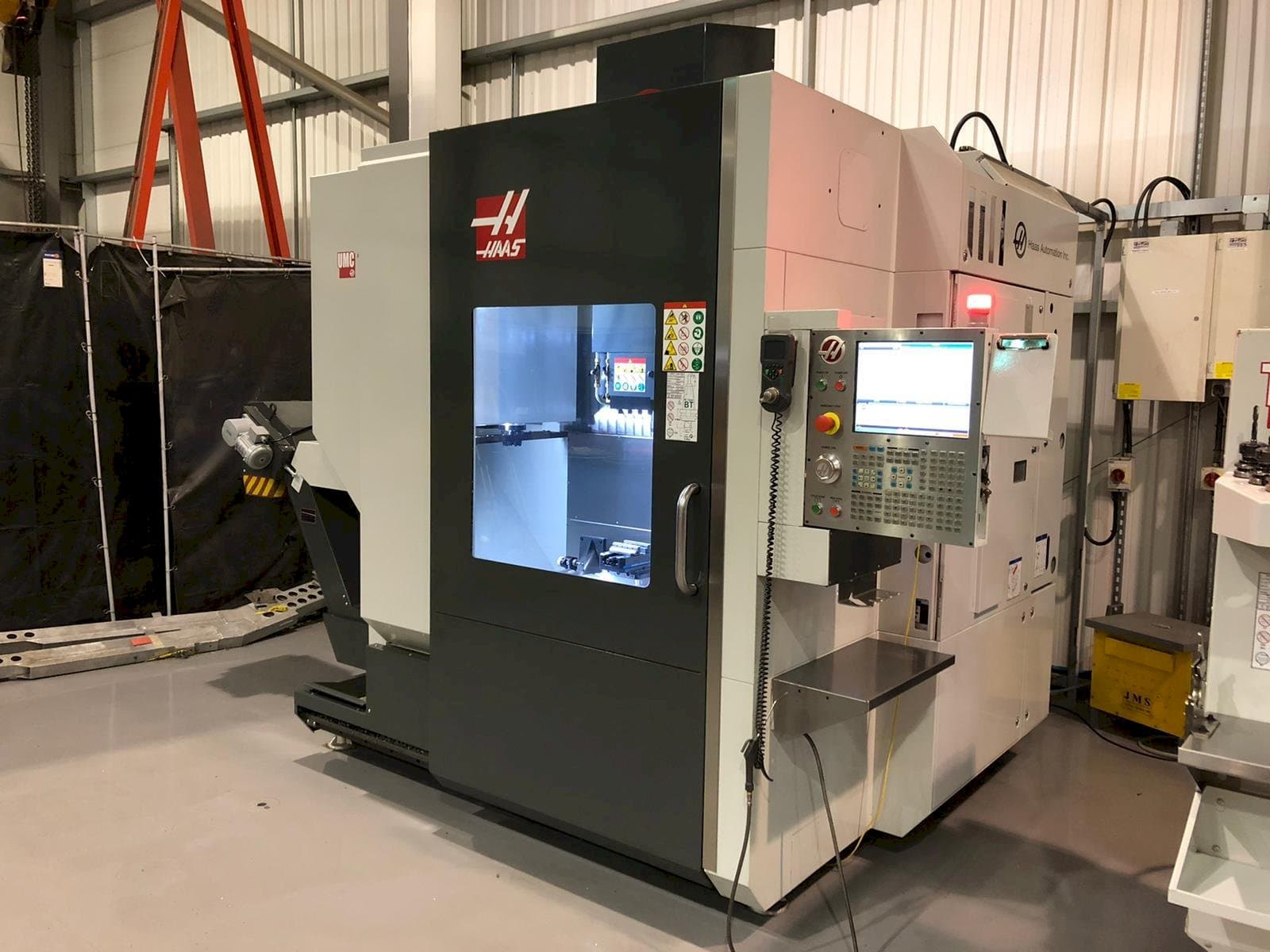 Vooraanzicht  van HAAS UMC - 750  machine
