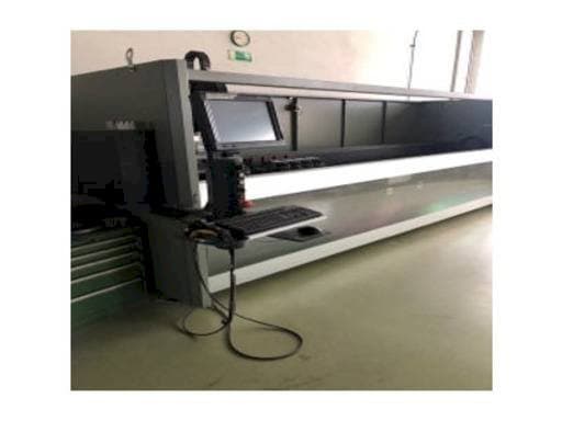 Vooraanzicht van Emmegi PHANTOMATIC T3 S machine
