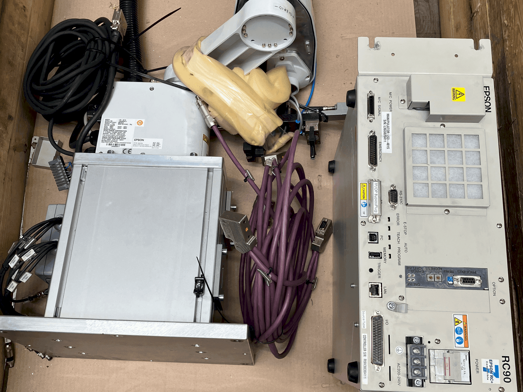 Vooraanzicht  van EPSON LS6-602S  machine
