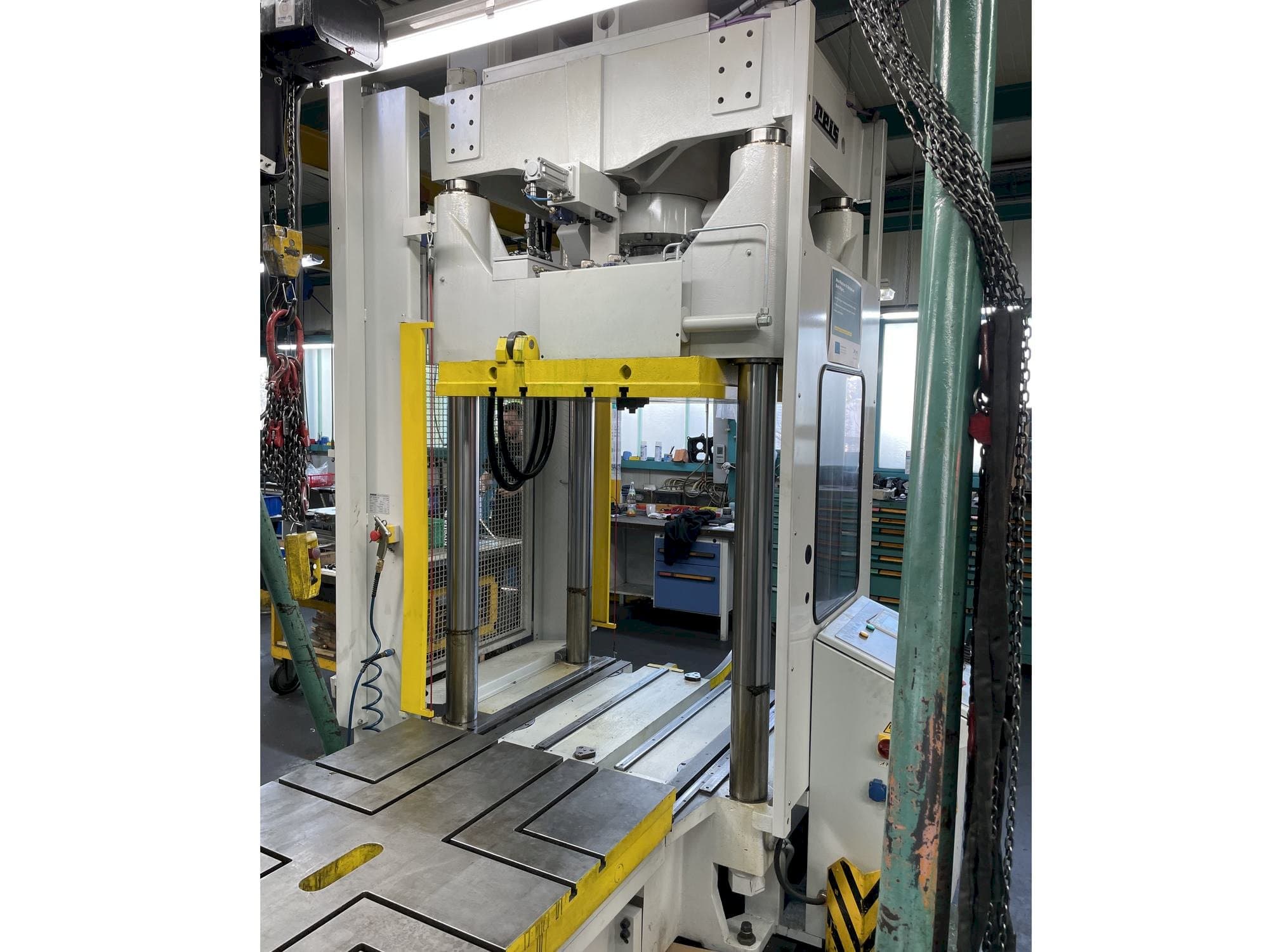 Vooraanzicht  van Reis TUS 100  machine