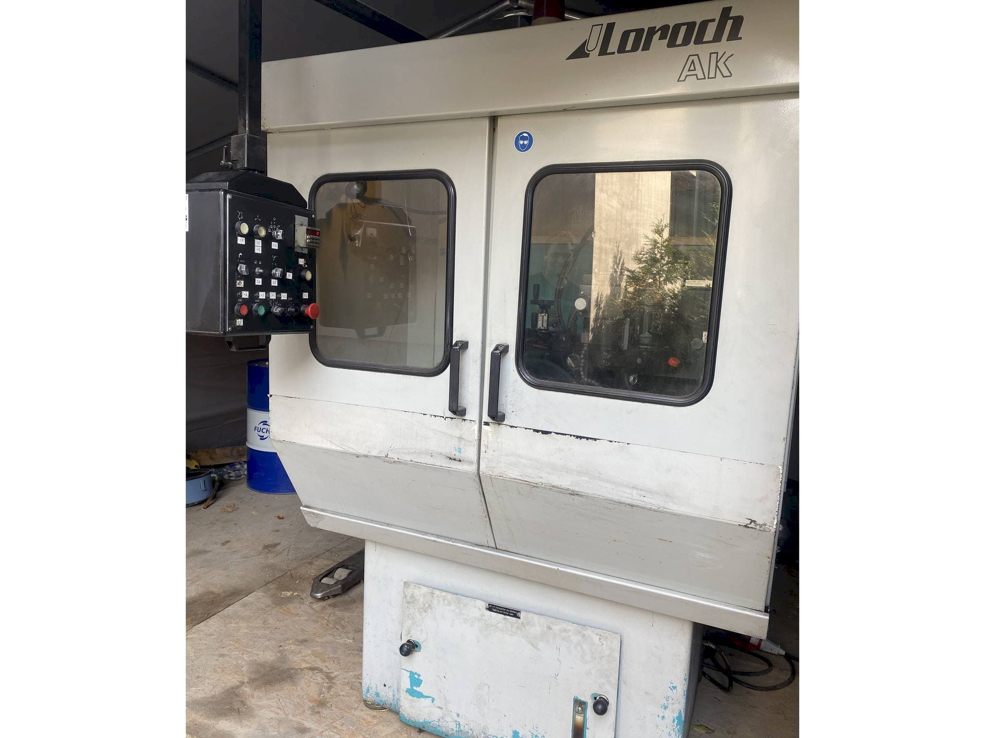 Vooraanzicht  van Loroch AK  machine