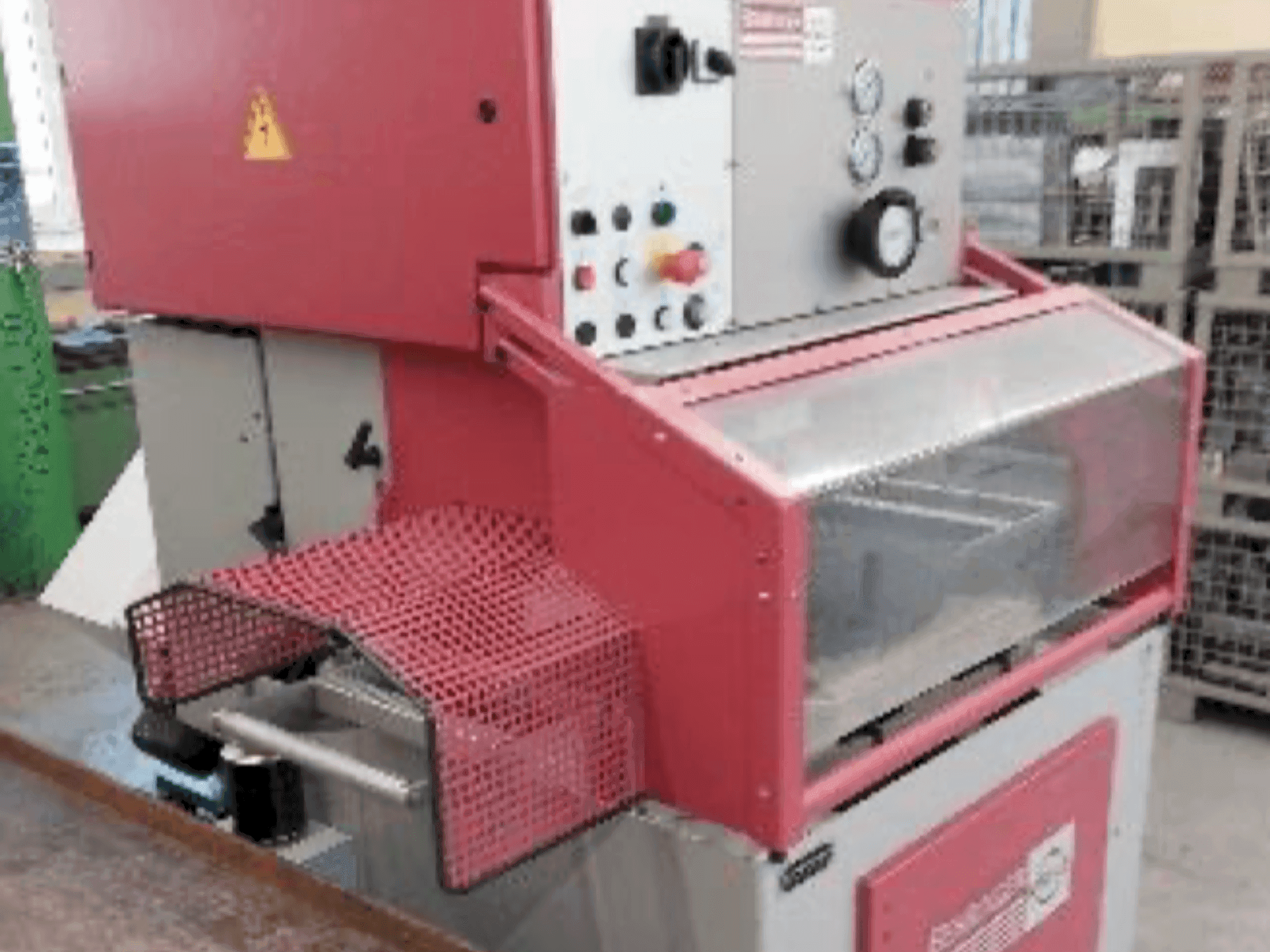 Vooraanzicht  van Behringer EISELE PSU 450 H  machine