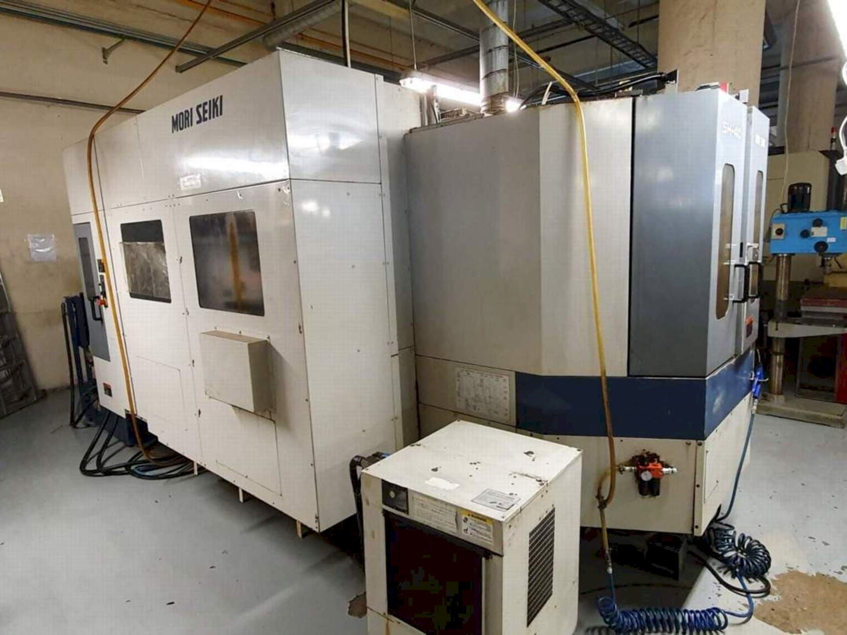 Vooraanzicht  van MORI SEIKI SH-40  machine