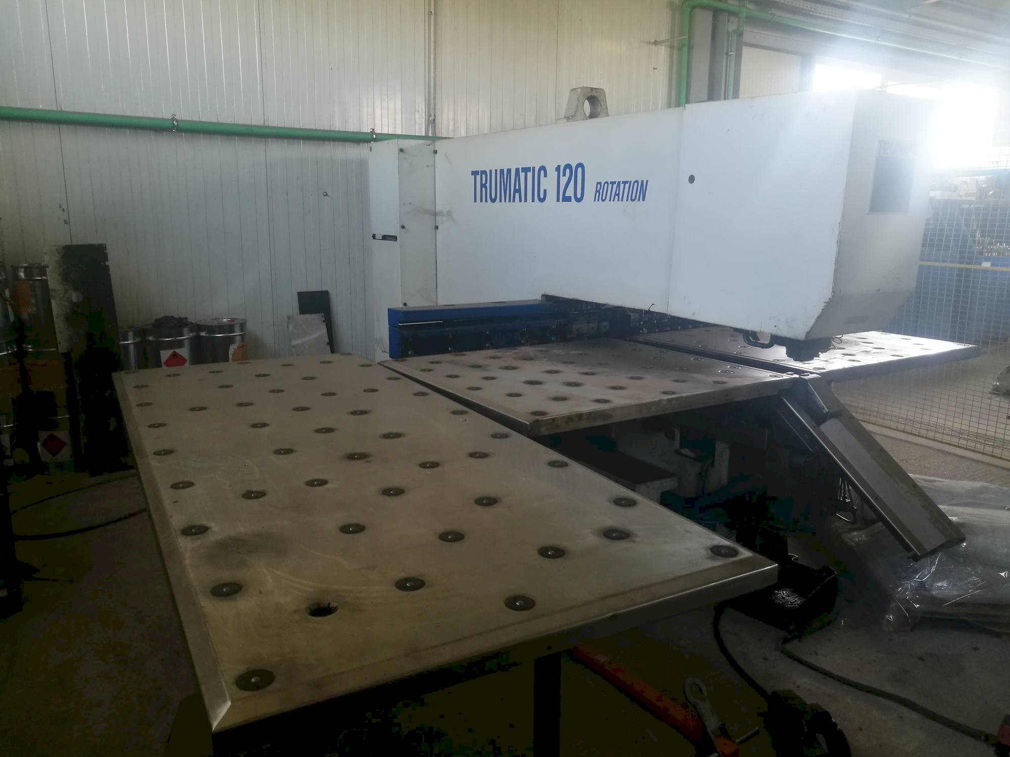 Vooraanzicht  van Trumpf Trumatic 120R  machine