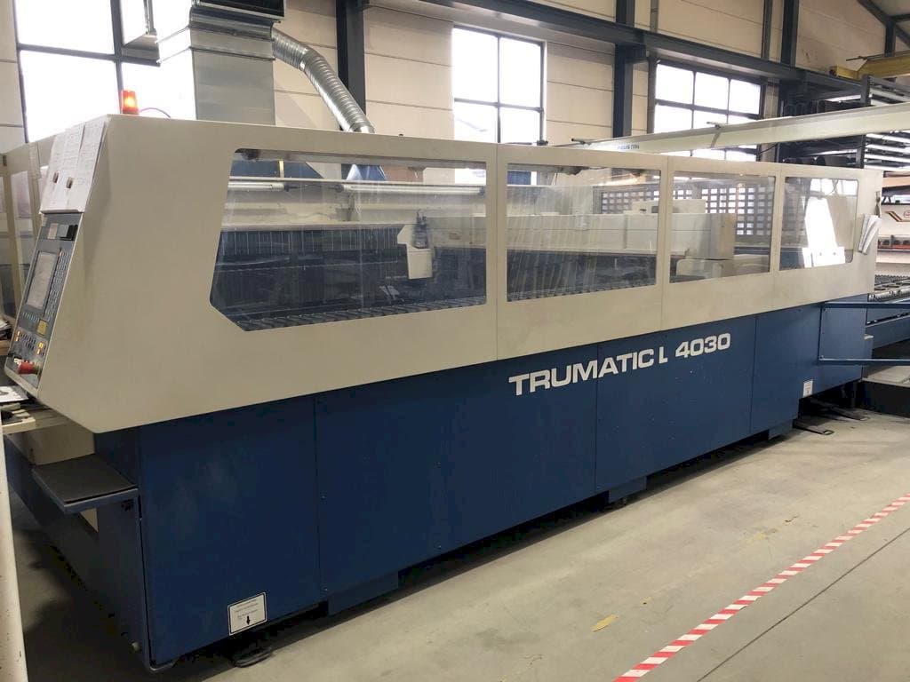 Vooraanzicht  van Trumpf Trumatic L4030  machine
