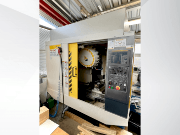 Vooraanzicht  van FANUC ROBODRILL α-D21LiB5  machine