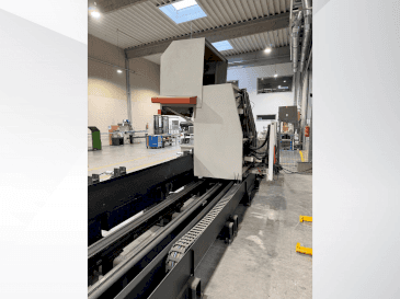 Vooraanzicht van Elumatec SBZ 130 machine