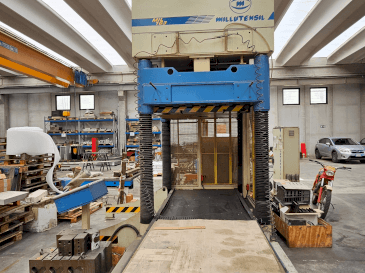 Vooraanzicht  van MILLUTENSIL MIL163  machine