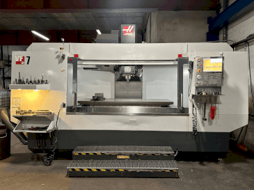 Vooraanzicht van HAAS VF-7/40 machine