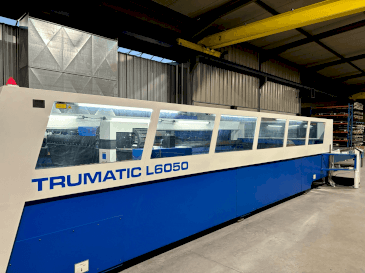 Vooraanzicht van TRUMPF Trumatic L6050 machine