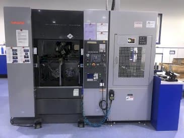 Vooraanzicht van Takamaz XW-130 machine