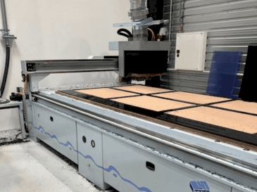Vooraanzicht van Weeke Optimat BHP Vantage 34M machine
