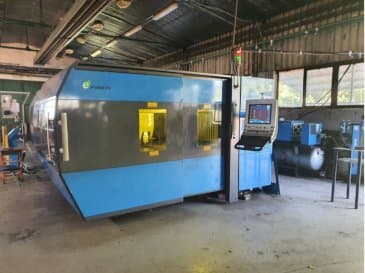 Vooraanzicht van Prima Power Platino Fiber machine
