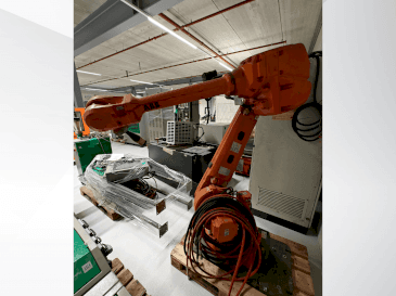 Vooraanzicht van ABB IRB 4600 machine