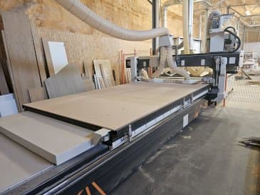 Vooraanzicht van INFOTEC 4121 PRO EVO machine