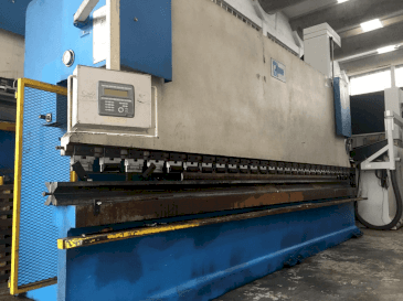 Rechts zijaanzicht van JORDI PH6100 - 180 (2003) machine