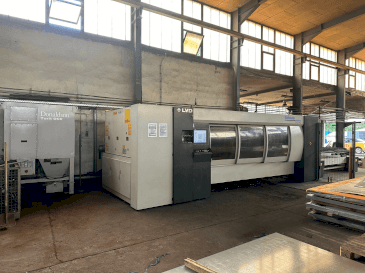 Vooraanzicht  van LVD Sirius 3015 PLUS  machine