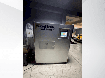 Vooraanzicht  van Sodick Picka PF-32A  machine
