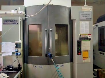 Vooraanzicht van Hyundai Kia HS500i machine