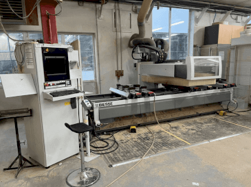 Vooraanzicht  van BIESSE ROVER A  machine