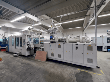 Vooraanzicht  van Krauss Maffei 800-6100 MX  machine