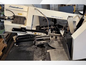 Vooraanzicht van Metallkraft BMBS 300X320 machine