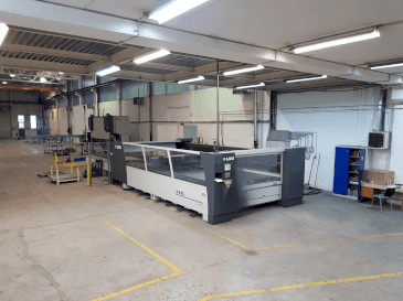 Vooraanzicht  van LVD Axel 4020  machine