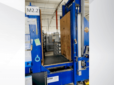Vooraanzicht  van Hüttenhölscher Body Press  machine