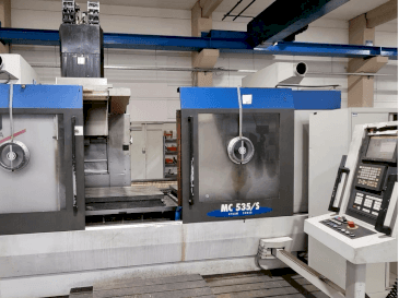 Vooraanzicht van STAMA MC 535 machine