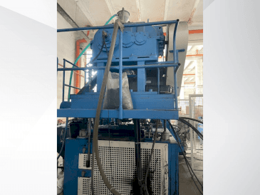 Vooraanzicht van KAUTEX KEB 120 machine