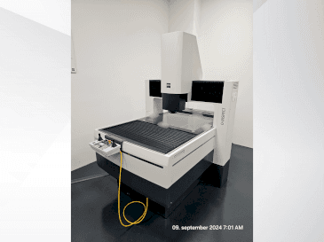 Vooraanzicht van ZEISS 0-inspect machine