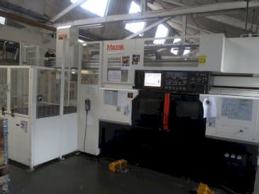Vooraanzicht van Mazak Multiplex 6200-II machine