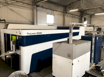 Vooraanzicht  van TRUMPF Trulaser 5030 Fiber  machine