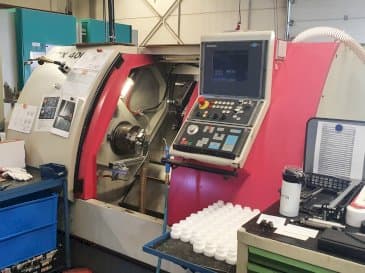 Vooraanzicht van Gildemeister CTX 400 S2 machine