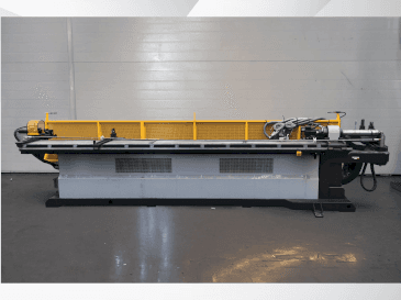 Vooraanzicht  van MACRI Provar 6-45 U-D  machine
