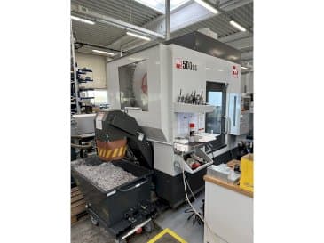 Vooraanzicht van HAAS UMC-500SS machine